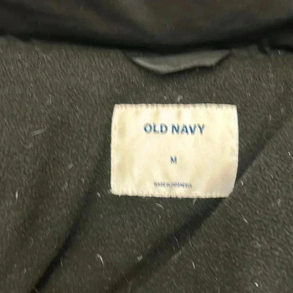 Old navy knee lenght puffer coat - Picture 6 of 9